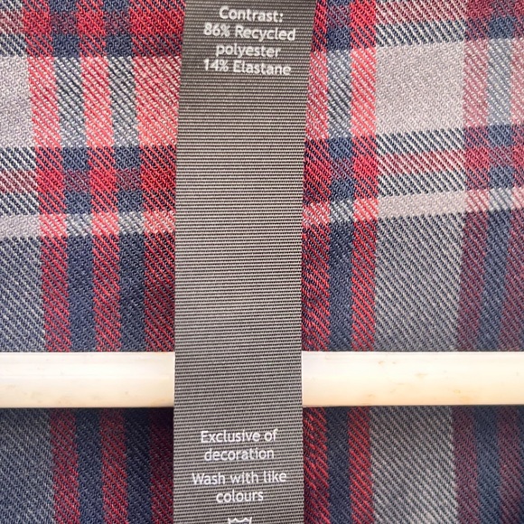 Lulu lemon dress shirt - Picture 4 of 4